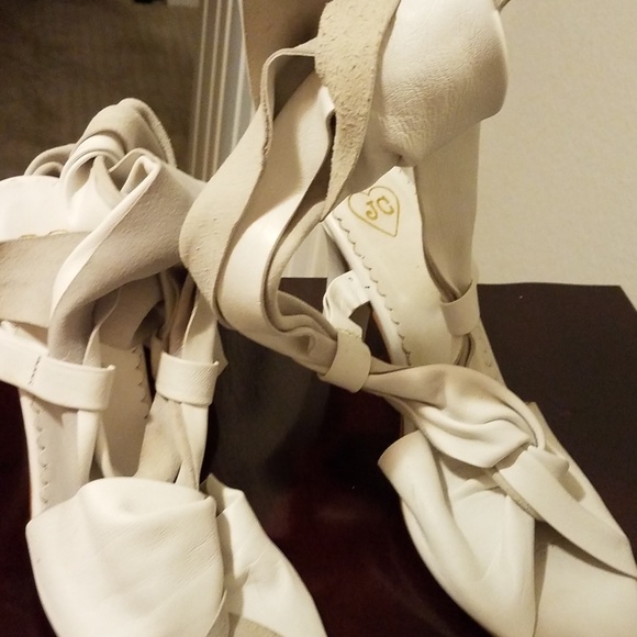 White strap up sandals - Picture 3 of 6